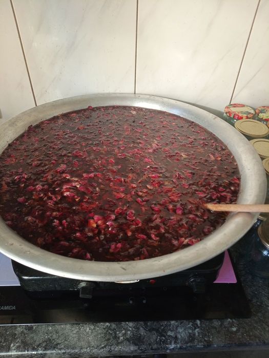 Варенье из розы.варенье из лепестков розы чайная роза.пелюстки розы.ва