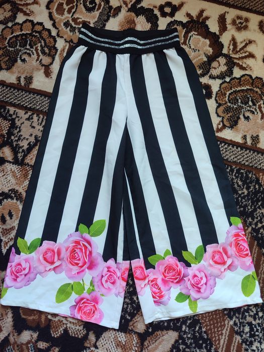 Продам комплектик для дівчинки