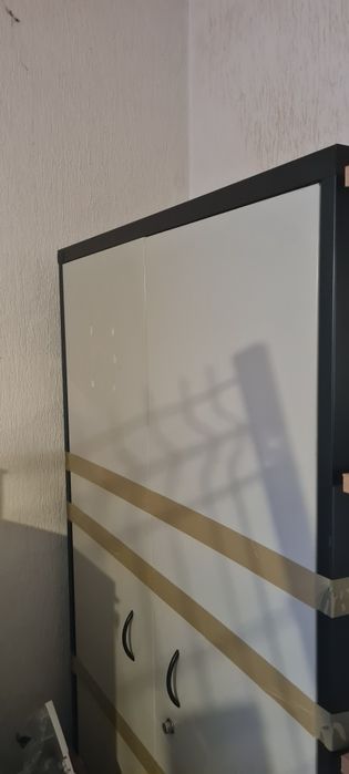 Movel metálico com divisórias