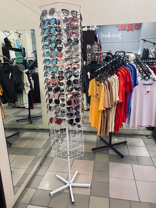 стійка для окулярів металева