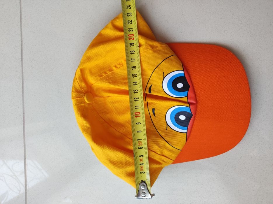 Czapka dziecięca z daszkiem