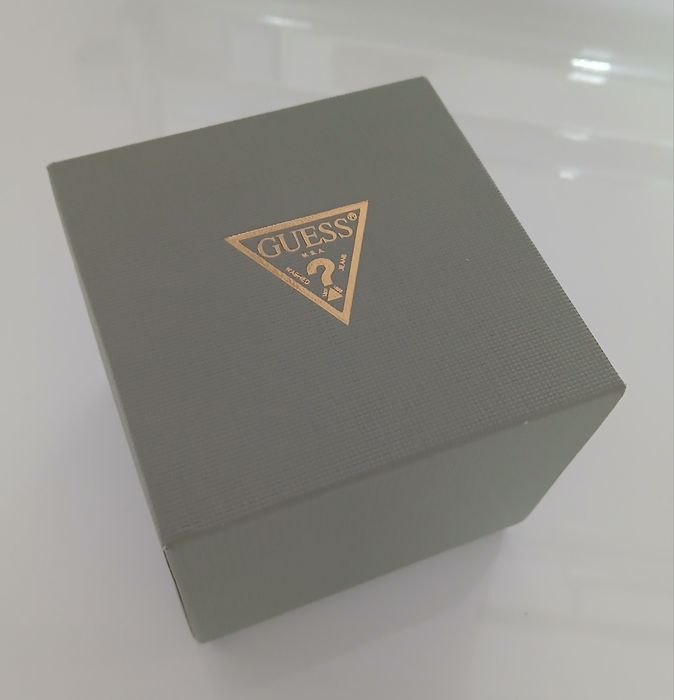 Zegarek damski Guess z pudełkiem