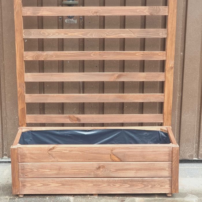 Donica skrzynka ogrodowa na kwiaty z pergolą drabinka