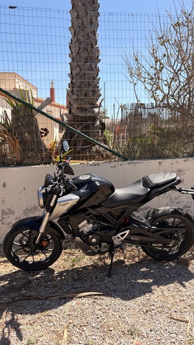 Vendo honda cb125 r