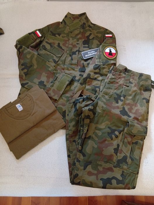 Mundur klasa wojskowa roz. M/L, całość 1500zł