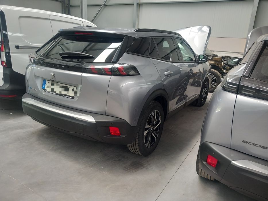Peugeot e-2008 elétrico 2023