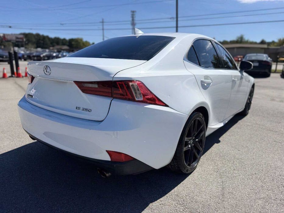 Lexus IS 250 Crafted Line      2015