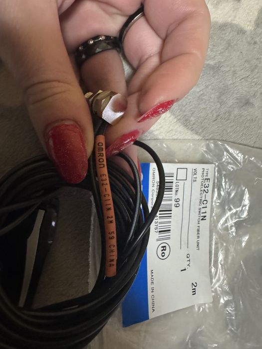 Omron wzmaczniacz światłowodowy + czujnik