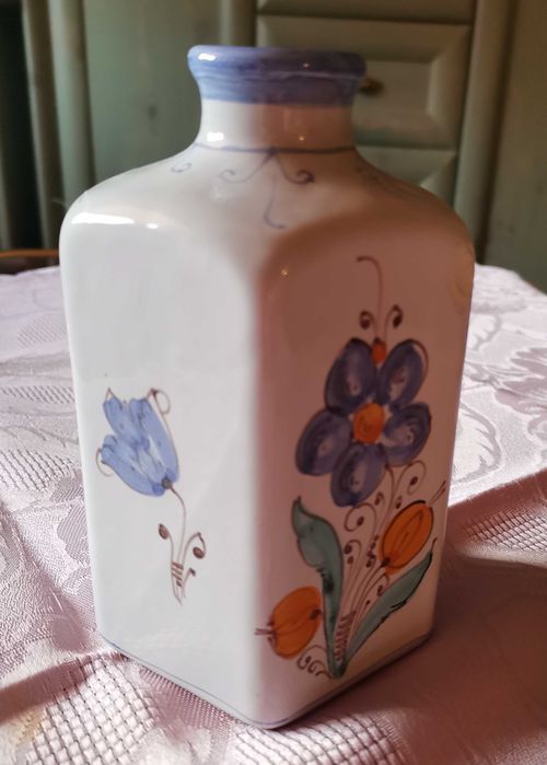 Ceramiczny  wazonik