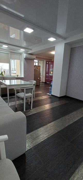 Продам 4кімнатну квартиру 175кв.м.Центр. Власник