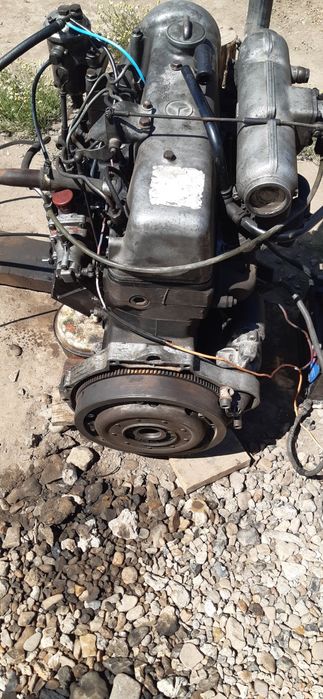 Двигун Mercedes 615 2.0 дизель