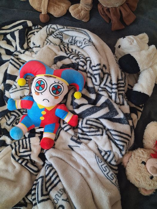 ТЕМАТИЧНІ ІГРАШКИ У ПРОФІЛІ "Дивовижний цифровий цирк"