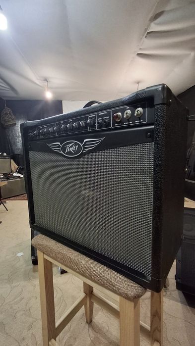 Ламповий гітарний комбопідсилювач Peavey ValveKing VK 112 (50 Вт)