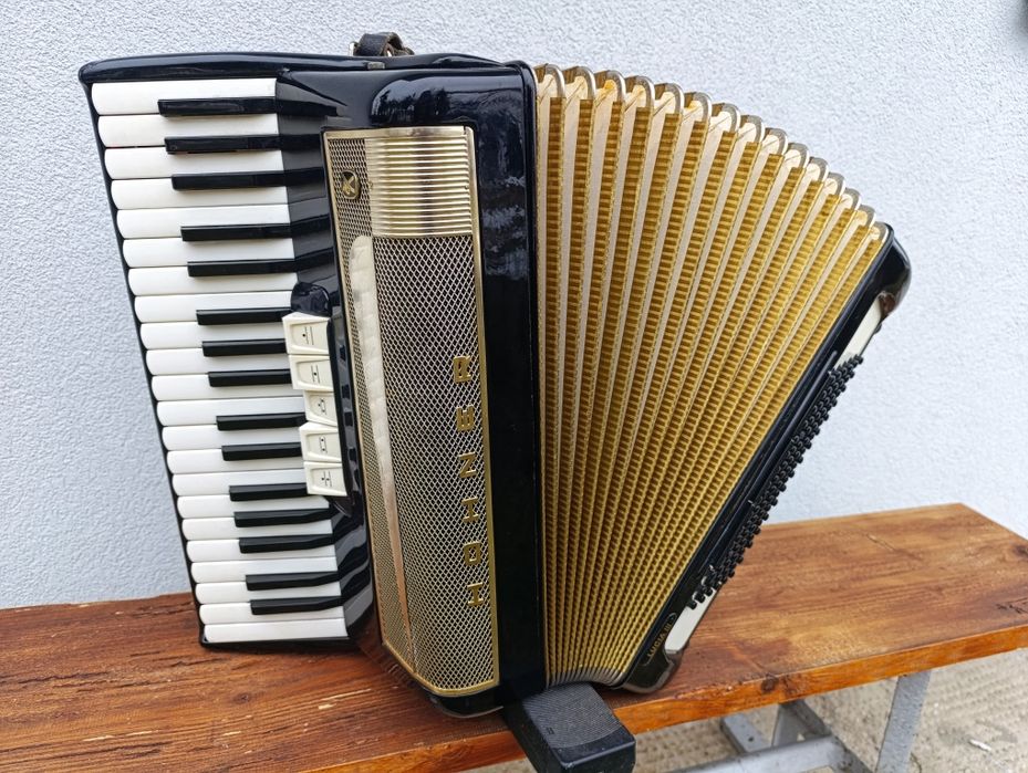 Akordeon Hohner Lucia 96 basów 3 chóry