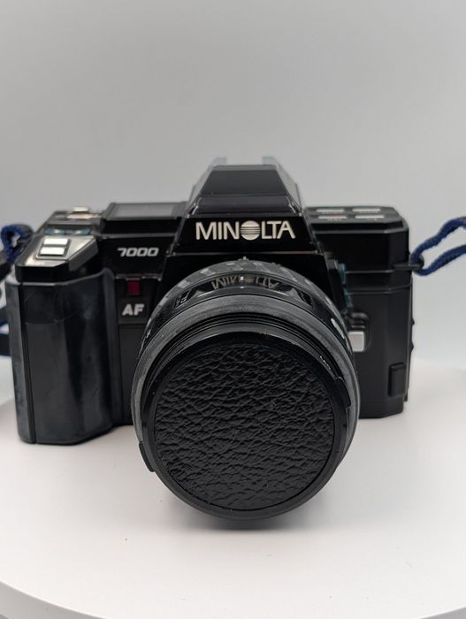 Minolta 7000 AF + 2 Объектива + Вспышка + Сумка + Документы