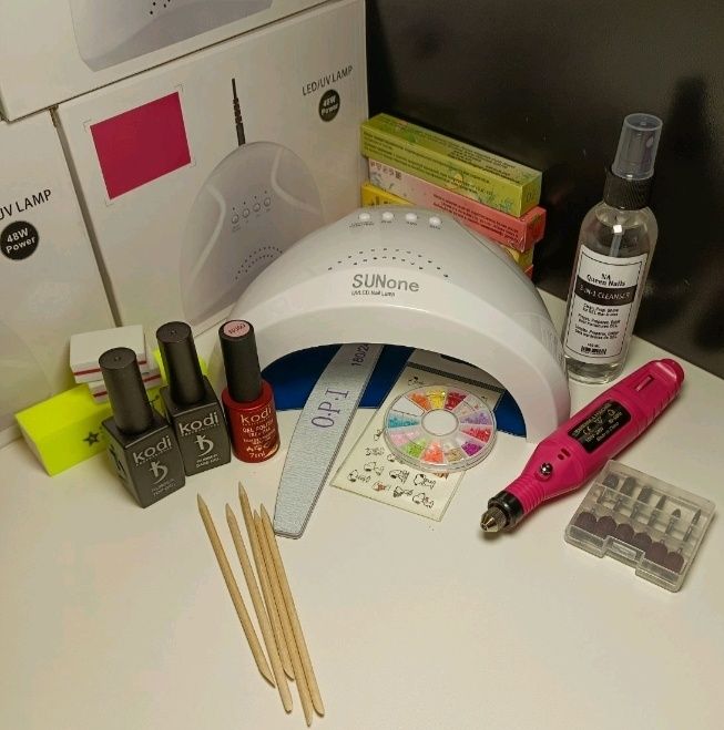 Стартовий набір для манікюру з лампою Sun One, фрезером,топ, база,лак