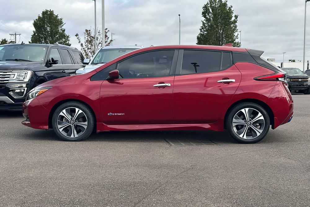 Nissan LEAF SL      2018