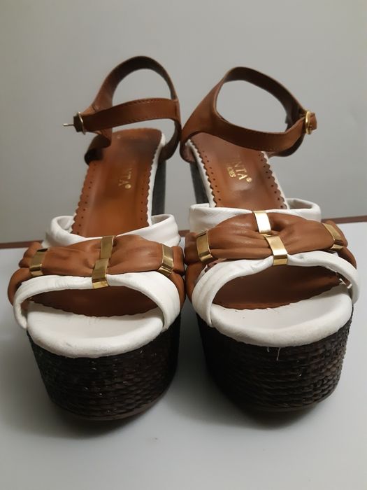 Босоножки LA PINTA