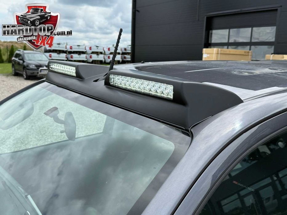 Przedni spoiler dachowy - oświetlenie LED Toyota Hilux 2015+