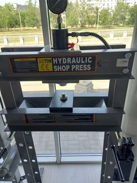 Пресс гаражный ( 10-30 тонн)