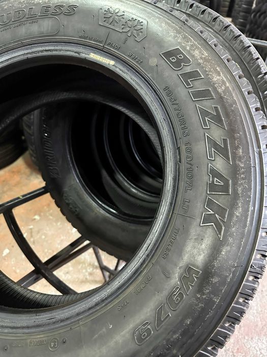Шины БУ 195 75 R 15 C Bridgestone BlizzaK W979 Резина грузовая зима