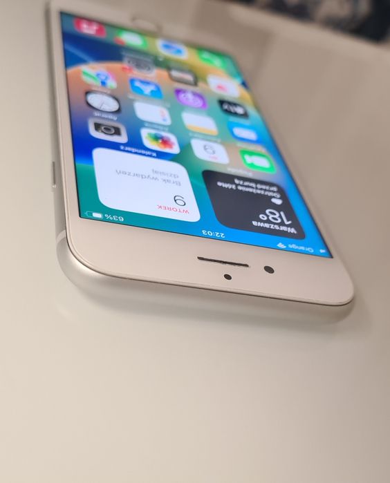 Iphone 8 64gb Silver Stan idealny Bateria 100%