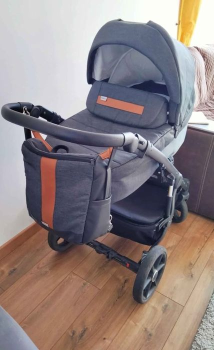 Дитяча каляска візок