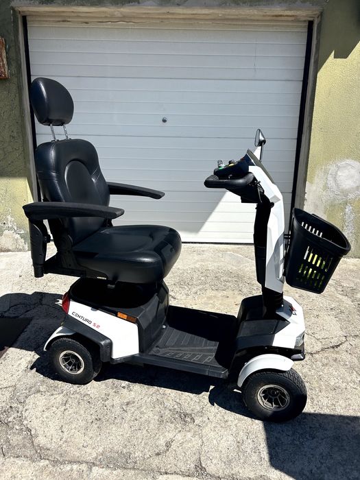 Scooter Centuro S2 elétrica para mobilidade reduzida
