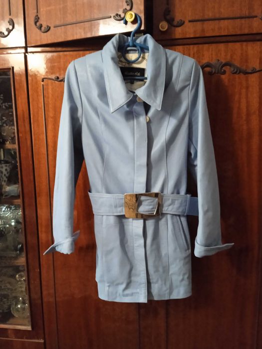 Кожаний плащик 42-44 розмір