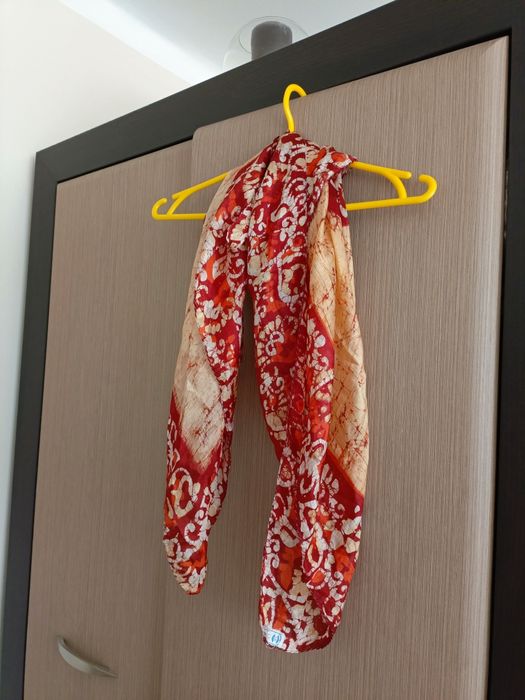 Elegancka jedwabna apaszka HS - piękne, żywe kolory!