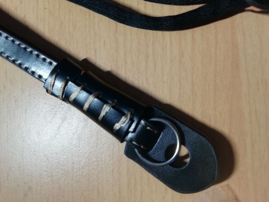 Hand Strap/ Alça de mão para máquinas digitais