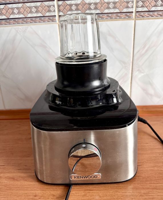 Кухонный комбайн Kenwood
