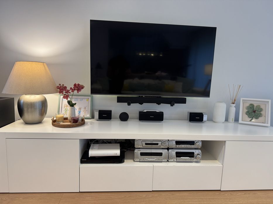 Movel TV lacado a branco