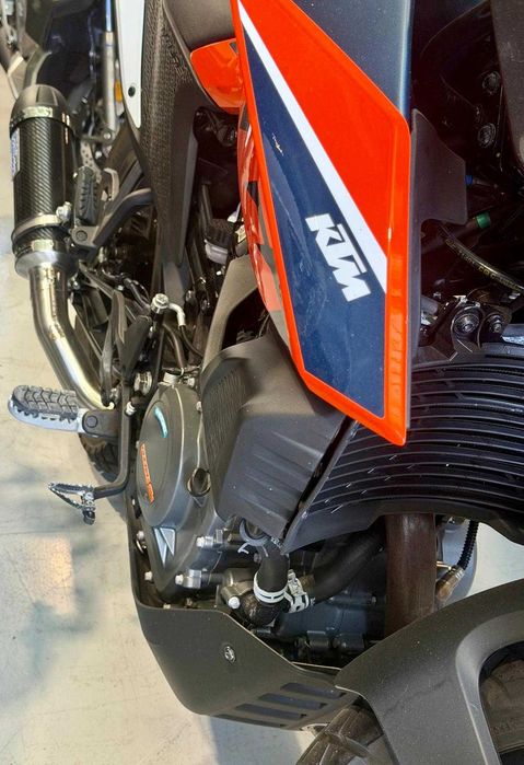 Moto KTM 390 adventure