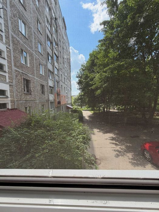 44443 Продаж 3к квартири на Озерній , гарний ремонт , ТОП локація
