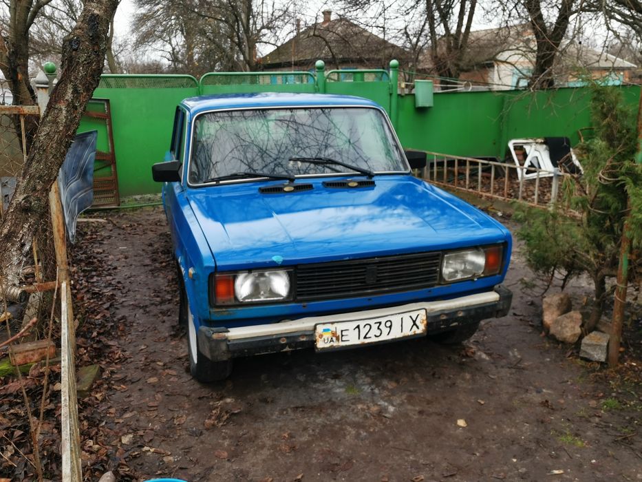 Продам жигуль заводиться і їде на газу акум новий страховка є, коробка пяти ступка, кому для хазяйва піде, по ТП телефонуйте все підскажу