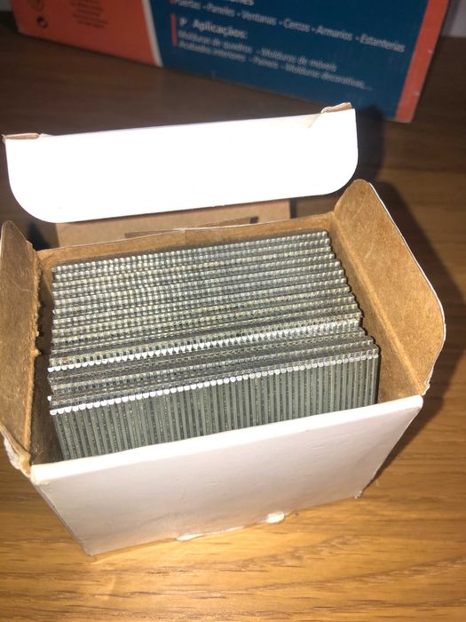Pregador pneumático + 4000pcs