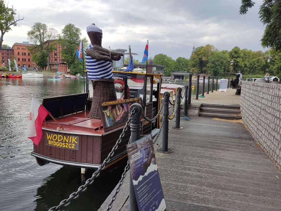 Jacht motorowy do zarobkowego przewozu osób