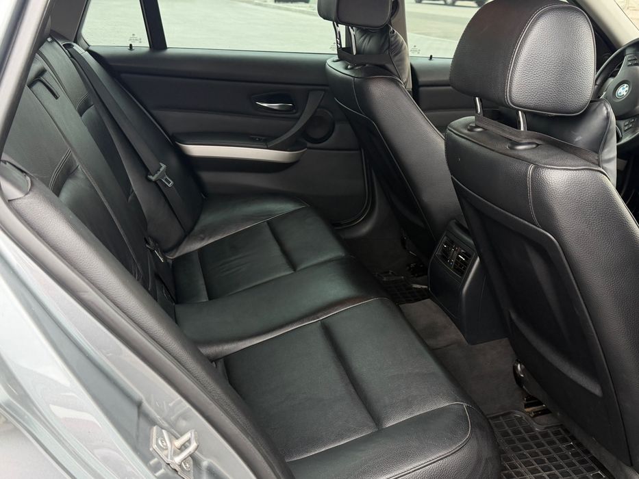 Продам авто BMW 2011