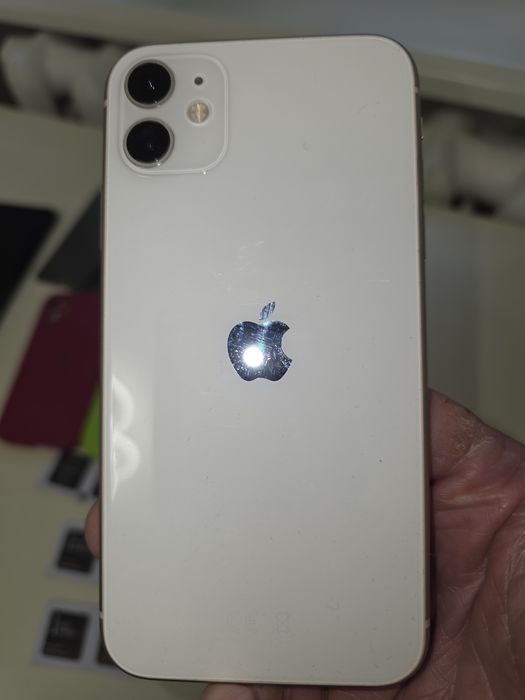 Продам бу телефон IPhone 11 на 128