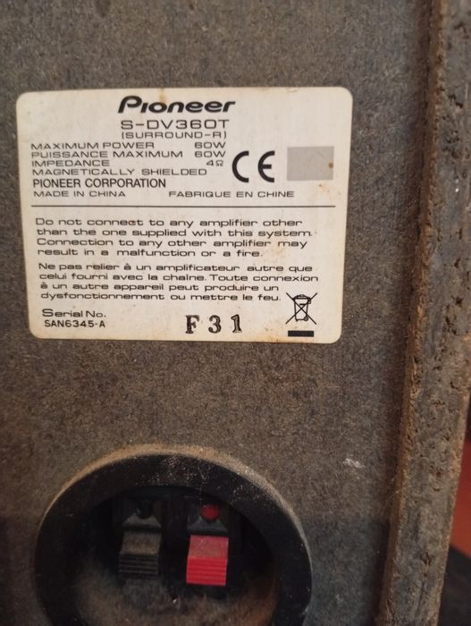 Amplituner: JVC RX-508V (Digital Surround System Receiver).