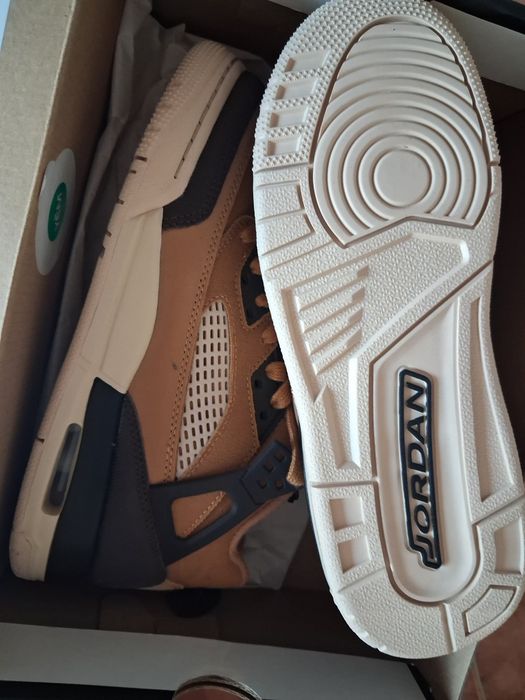Sapatilhas jordan spizike