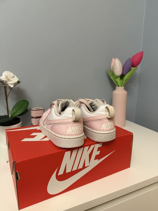 Nike Court Borough Low Pink