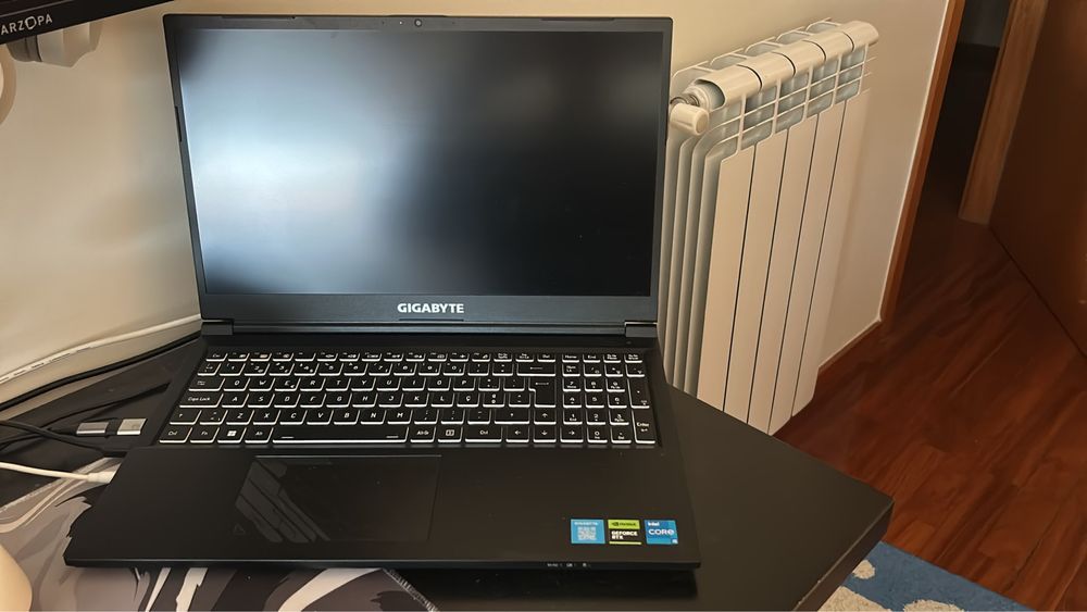 Portatil gaming Gygabite G5KF para Venda/Troca 32GB RAM RTX 4060 I5 12Gen
