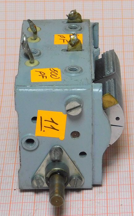 Kondensator powietrzny zmienny 400pF + 500pF [R2W3]11