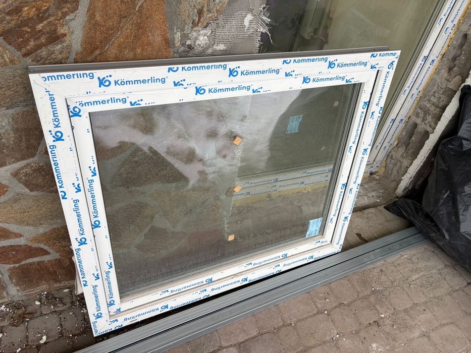 Okno trzyszybowe otwierane na prawa strone 120x100