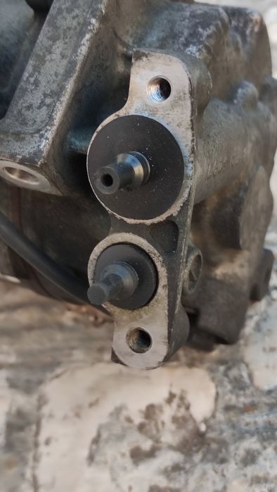 Compressor de ar condicionado Megane 3 --Precisa reparação--