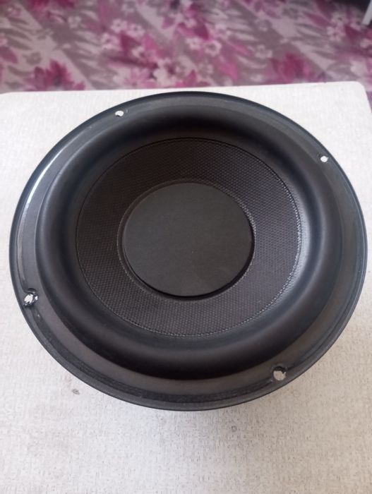 Продам новий низькочастотний динамик самбуфер фирми самсунг