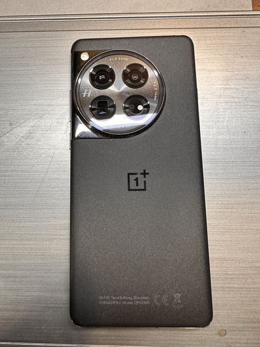 Продам OnePlus 12 5G 16/256