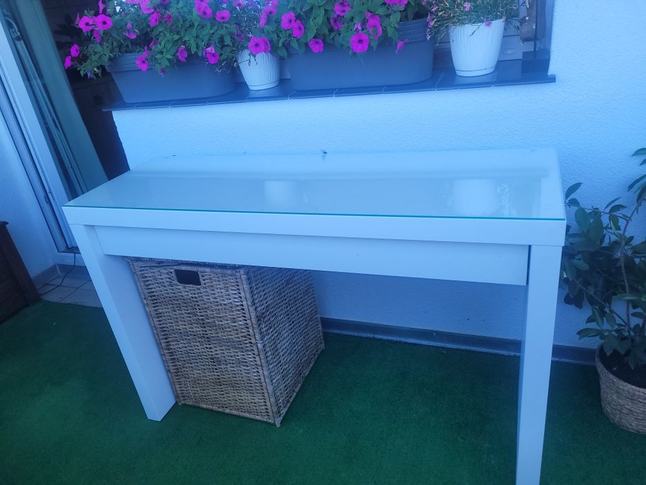 Biurko lub toaletka Ikea
